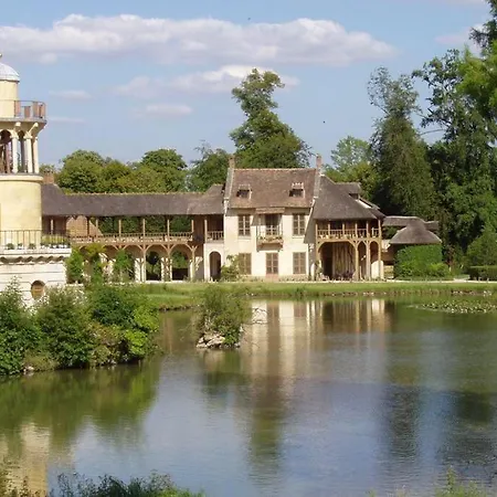 Stunning Appartement Close To Versailles Le Chesnay  Exterior photo