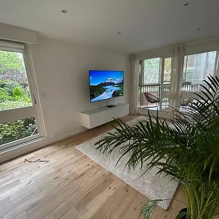 Stunning Appartement Close To Versailles Le Chesnay  Exterior photo