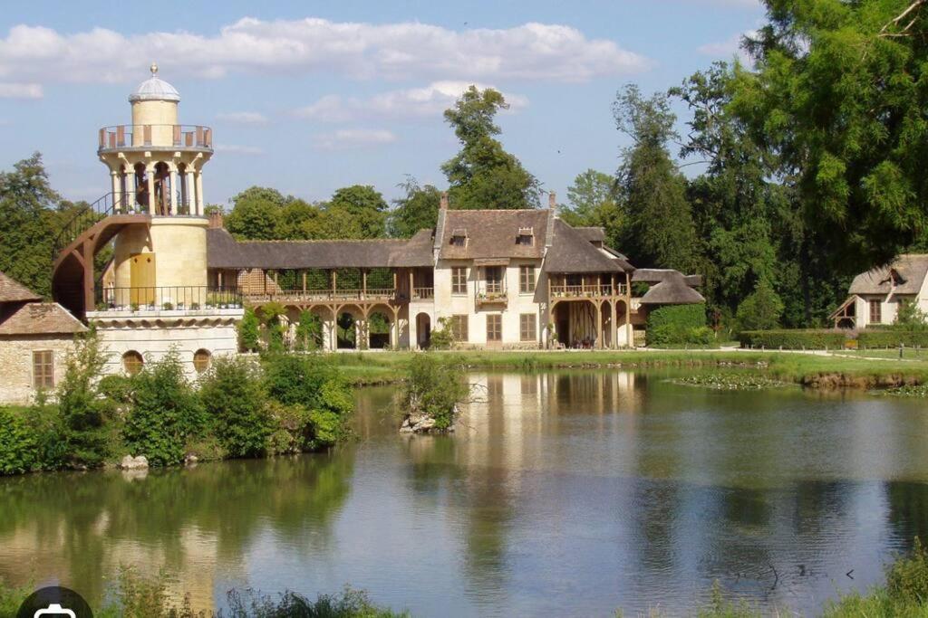 Stunning Close To Versailles Le Chesnay (Yvelines)