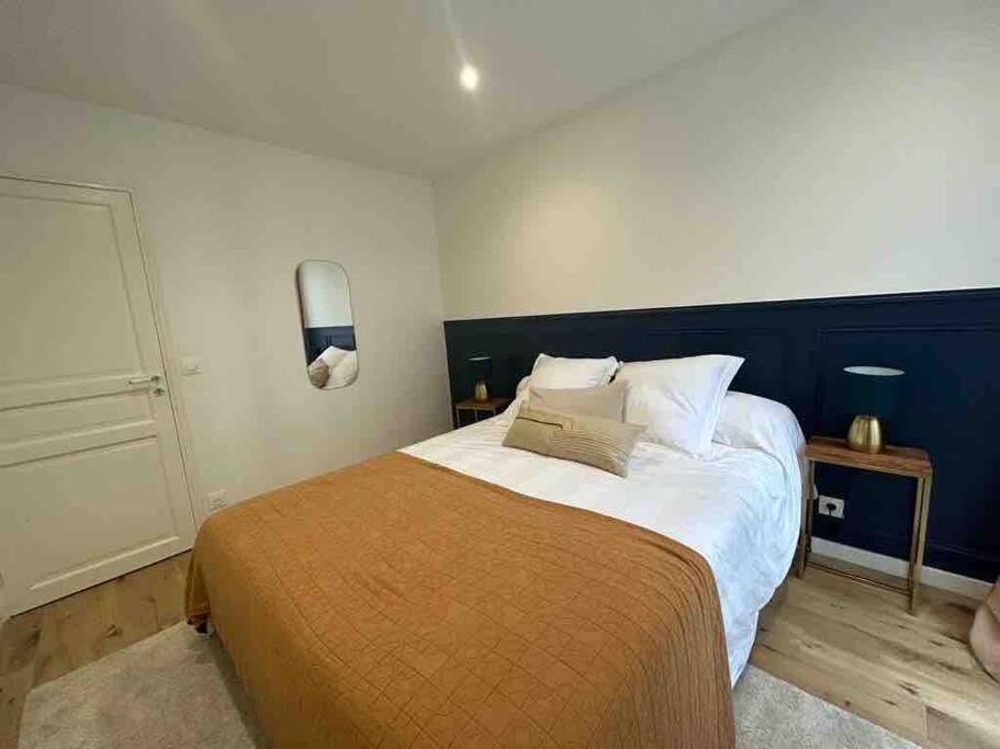 Stunning Close To Versailles *