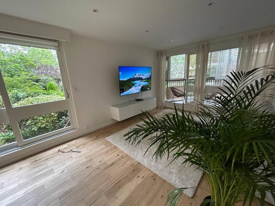 Apartment Stunning Close To Versailles