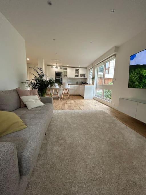Apartment Stunning Close To Versailles