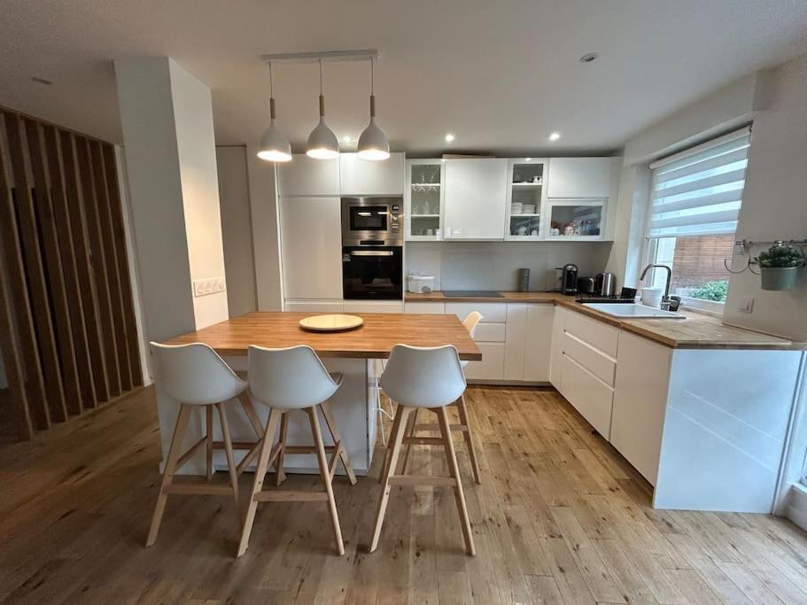 Stunning Close To Versailles Apartment
